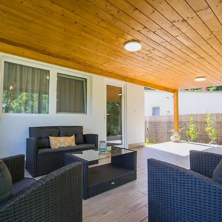 Menta Apartment *